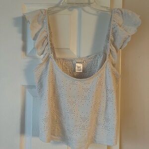 URBAN Romantics Gray Flutter Sleeve Crop Top